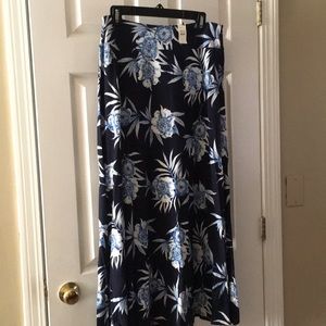 Flower pattern maxi skirt